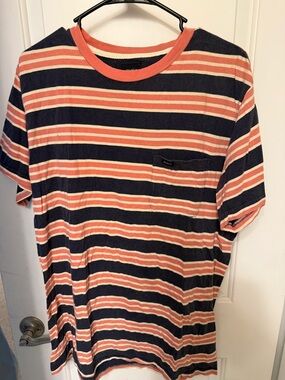 10men’s short sleeve shirts. RVCA,Vans, Dark Seas, Quiksilver, Billabong&Volcom.